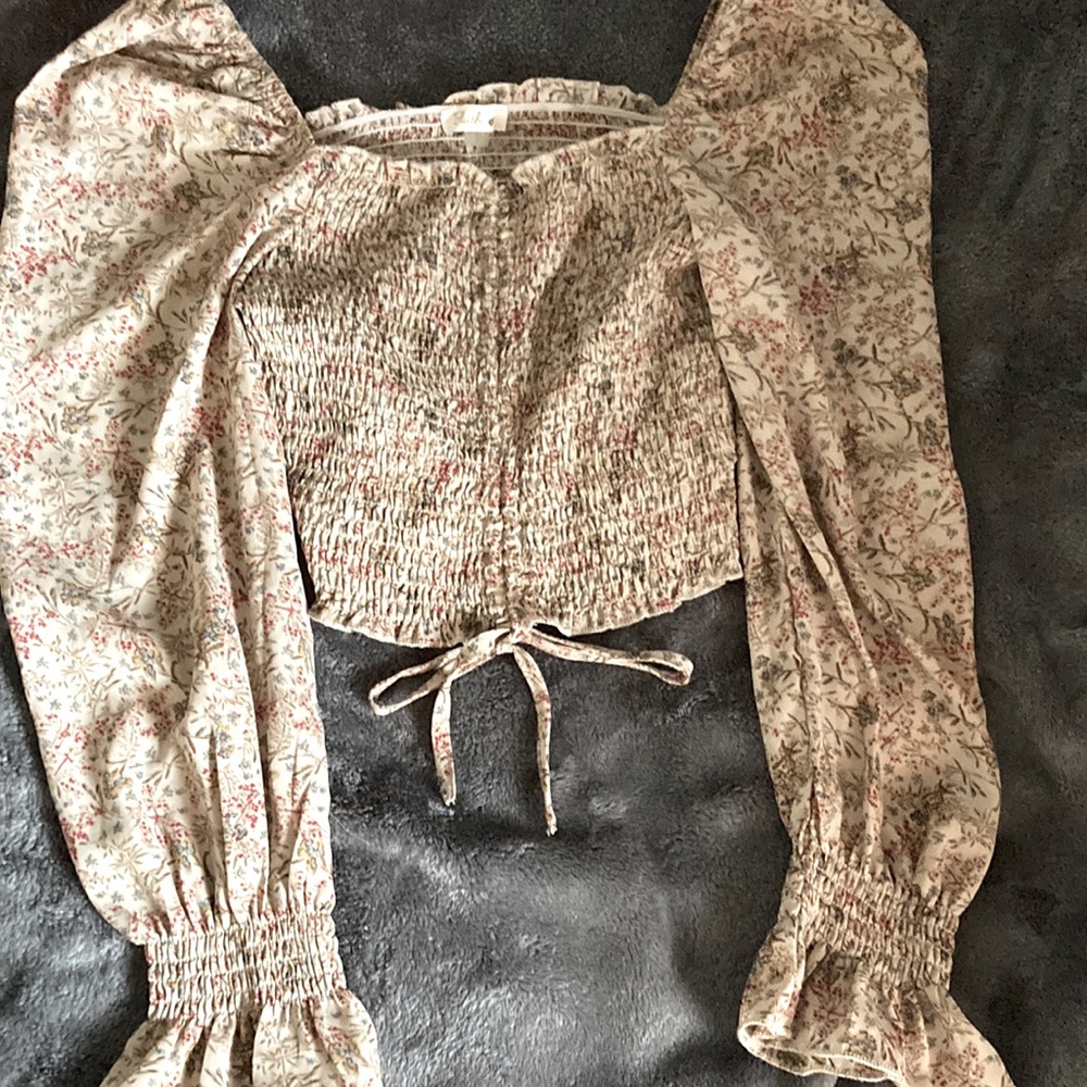 super cute  crop top.